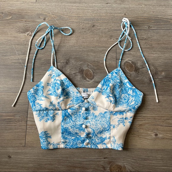 UO Lilly Satin Tie Shoulder Top - Picture 4 of 6